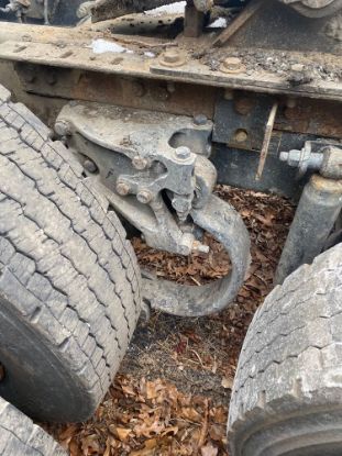 Picture of Used 2014 Peterbilt 367, TANDEM CUTOFF,
Make: Spicer,
Model: DSP40P,
Hub bolts:10,
Brake type: air,
Ratio:3.X5,
Suspension type: Flex Air,
 
(CRG Heavy Truck Parts)
*F56174*