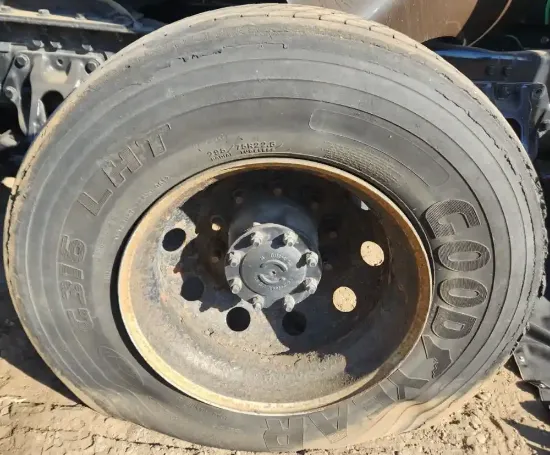 Picture of (Used) 2023 Kenworth T680, FRONT DIFFERENTIAL HUBS