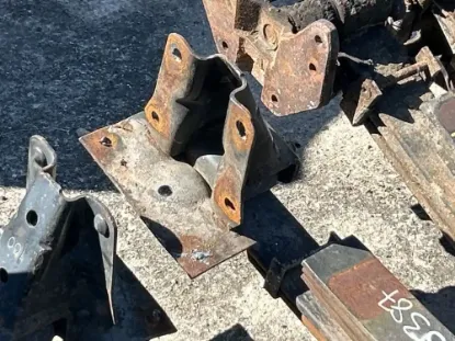 Picture of (Used) 2010 Isuzu NRR, REAR LEAF SPRINGS
