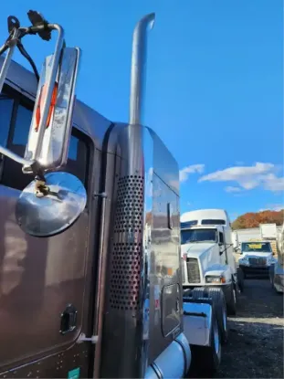 Picture of (Used) 2005 KenworthW900, MUFFLER