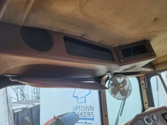 Picture of (Used) 1987 Freightliner FLC, OVERHEAD STORAGE CONSOLE