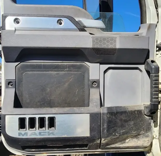 Picture of (Used) 2019 Mack Anthem, INTERIOR DOOR PANEL