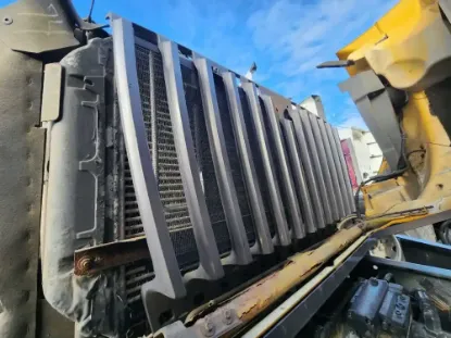 Picture of (Used) 2009 International 7400, GRILLE