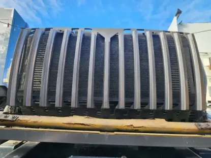 Picture of (Used) 2009 International 7400, GRILLE