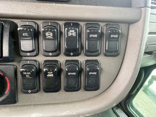 Picture of (Used) 2012 Peterbilt 386, MISCELLANEOUS DASH SWITCHES
