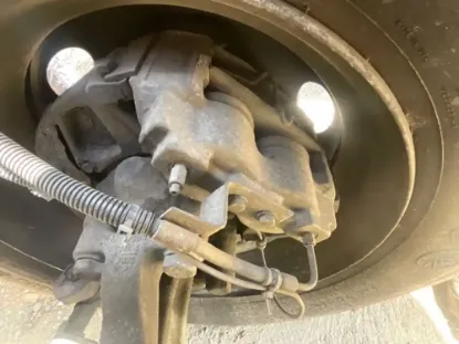 Picture of (Used) 2001 GMC C7500, BRAKE CALIPER