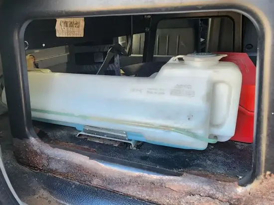 Picture of (Used) 2016 Hino 268, WASHER BOTTLE