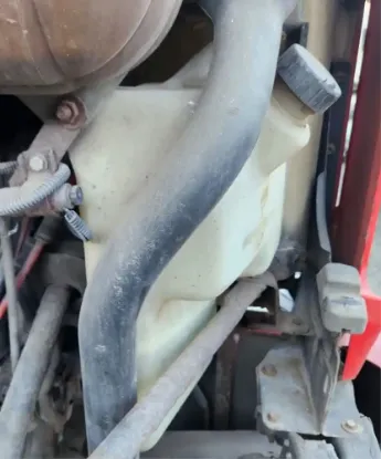Picture of (Used) 2005 Freightliner Columbia 120, WASHER BOTTLE