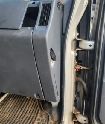 Picture of (Used) 2013 Isuzu NRR, WASHER BOTTLE