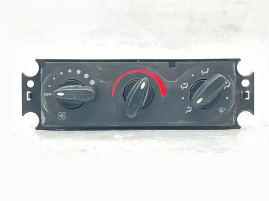 Picture of (Used) 2004 International 4400, TEMPERATURE CONTROL ASSEMBLY