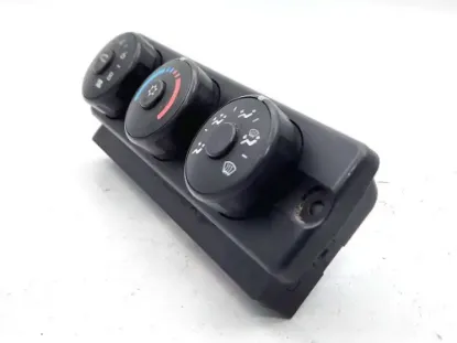 Picture of (Used) 2015 Freightliner Cascadia 125, TEMPERATURE CONTROL ASSEMBLY