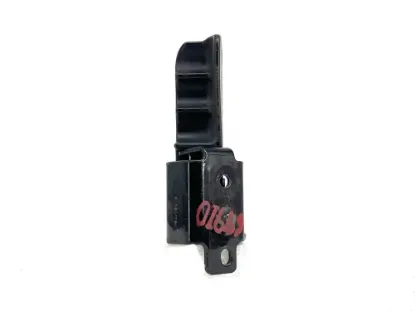 Picture of (Used) 2020 Freightliner Cascadia 116, HOOD LATCH