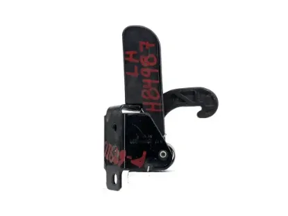 Picture of (Used) 2020 Freightliner Cascadia 116, HOOD LATCH