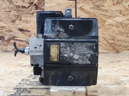 Picture of (Used) 2004 International 4300, ABS MODULATOR VALVE