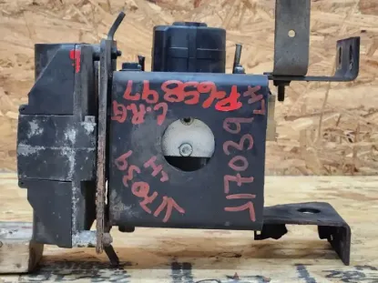 Picture of (Used) 2004 International 4300, ABS MODULATOR VALVE