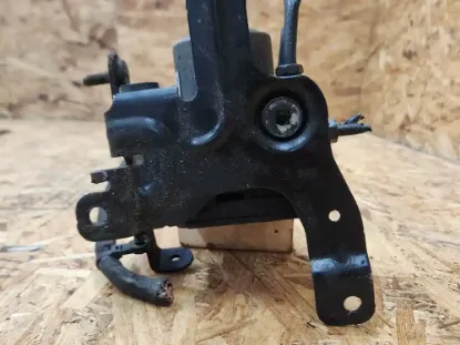 Picture of (Used) 2019 Chevrolet Express, ABS MODULATOR  VALVE