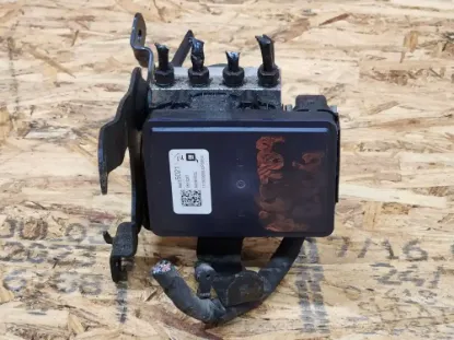 Picture of (Used) 2019 Chevrolet Express, ABS MODULATOR  VALVE