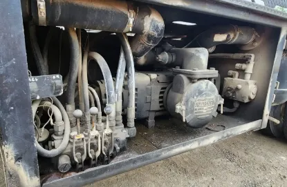 Picture of (Used) 2000 Sterling L8500, VACUUM PUMP