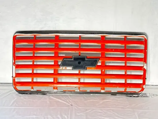 Picture of (Used) 2003 GMC C6500, GRILLE