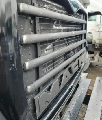 Picture of (Used) 2004 Mack CV713 Granite, GRILLE