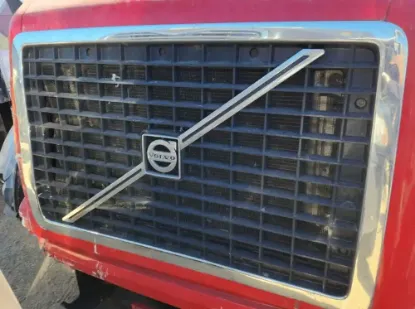 Picture of (Used) 2017 Volvo VNL, GRILLE