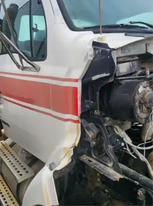 Picture of (Used) 2000 Sterling L8500, COWL