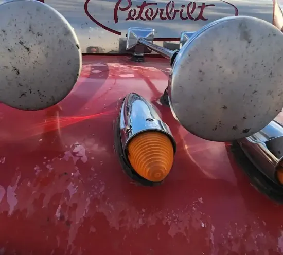 Picture of (Used) 2007 Peterbilt 379, TAIL LIGHT ASSEMBLY