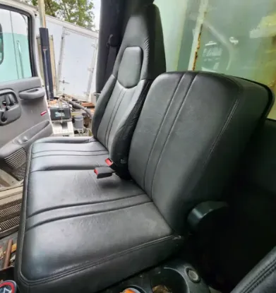 Picture of (Used) 2005 Chevrolet C6500, SEAT