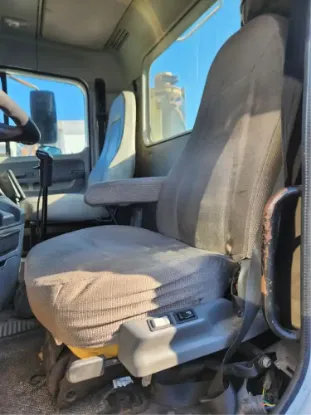 Picture of (Used) 2007 Freightliner Columbia 112, SEAT