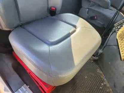 Picture of (Used) 2007 Freightliner Columbia 112, SEAT