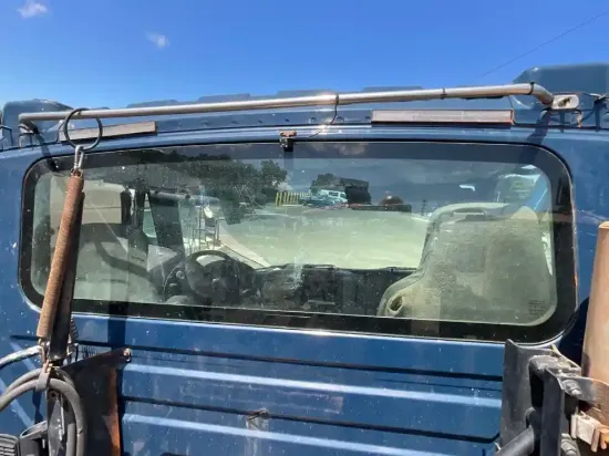 Picture of (Used) 2004 International 8600, BACK GLASS