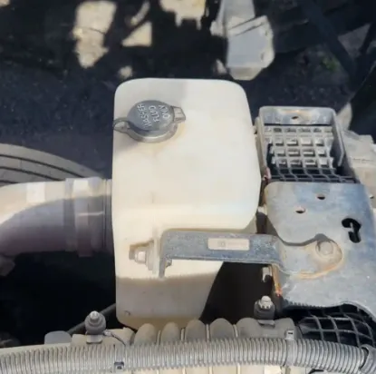 Picture of (Used) 2020 Peterbilt 567, WINDSHIELD WASHER RESERVOIR