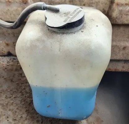 Picture of (Used) 1984 GMC C7000, WINDSHIELD WASHER RESERVOIR