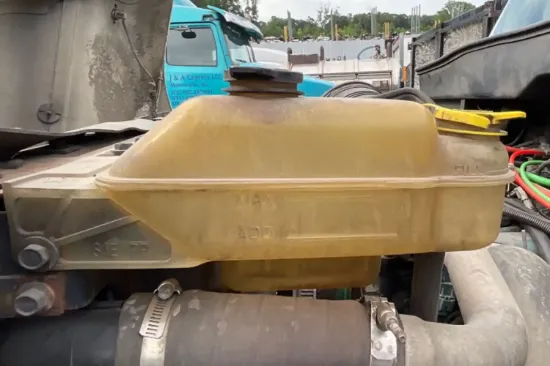 Picture of (Used) 2006 International 7500, WASHER BOTTLE