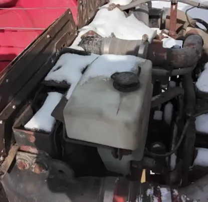 Picture of (Used) 2012 Peterbilt 348, WASHER BOTTLE