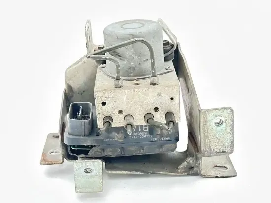Picture of (Used) 2017 Isuzu NPR, ABS MODULATOR VALVE