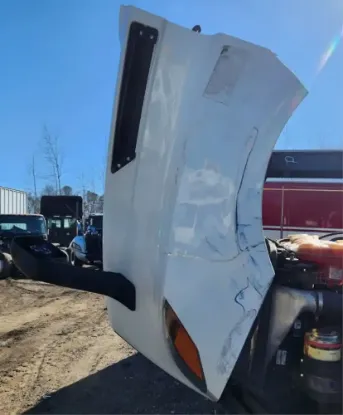Picture of (Used) 2018 Freightliner Cascadia 126, REPAIRABLE HOOD ASSEMBLY