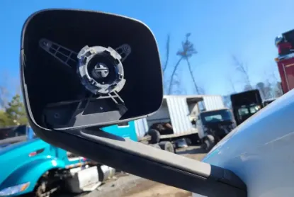 Picture of (Used) 2018 Freightliner Cascadia 126, REPAIRABLE HOOD ASSEMBLY
