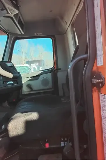 Picture of (Used) 2007 Volvo VNM, SEAT