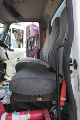 Picture of (Used) 2016 International DuraStar 4300, SEAT