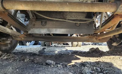 Picture of (Used) 2005 Chevrolet W3500, COMPLETE FRONT AXLE