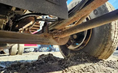Picture of (Used) 2005 Chevrolet W3500, COMPLETE FRONT AXLE
