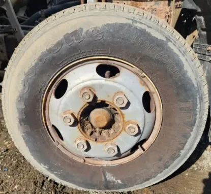 Picture of (Used) 2005 Chevrolet W3500, COMPLETE FRONT AXLE
