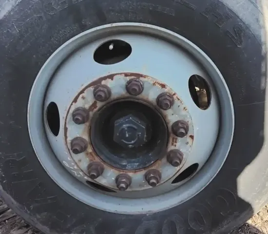 Picture of (Used) 2002 International 9200l, COMPLETE SPINDLE KNUCKLE