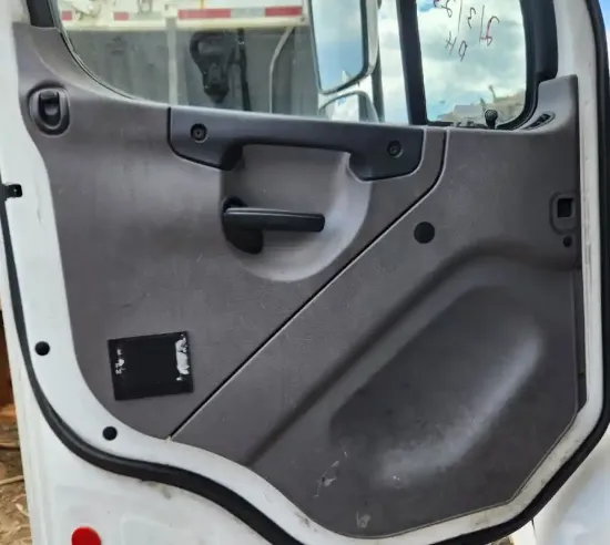 Picture of (Used) 2021 Freightliner M2 106, INTERIOR DOOR PANEL