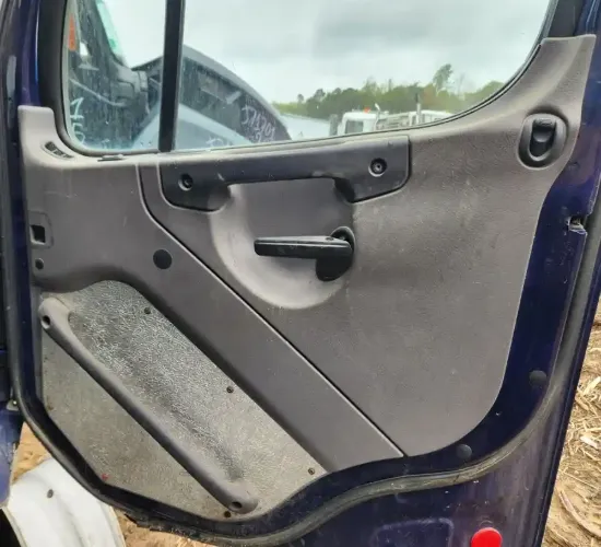Picture of (Used) 2019 Freightliner M2 106, INTERIOR DOOR PANEL