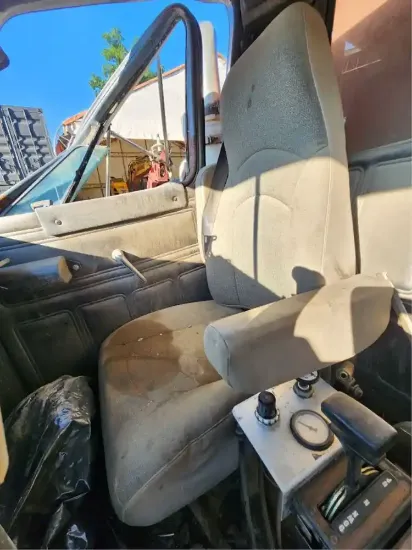 Picture of (Used) 2001 Mack RD688S, SEAT