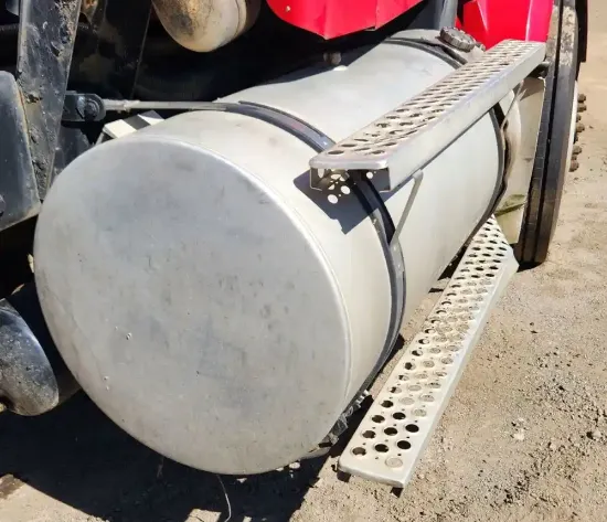 Picture of (Used) 2006 Kenworth T800, FUEL TANK