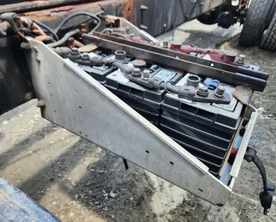 Picture of (Used) 2001 Freightliner FL70, BATTERY BOX