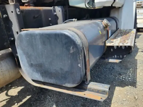 Picture of (Used) 2001 Freightliner FL70, FUEL TANK